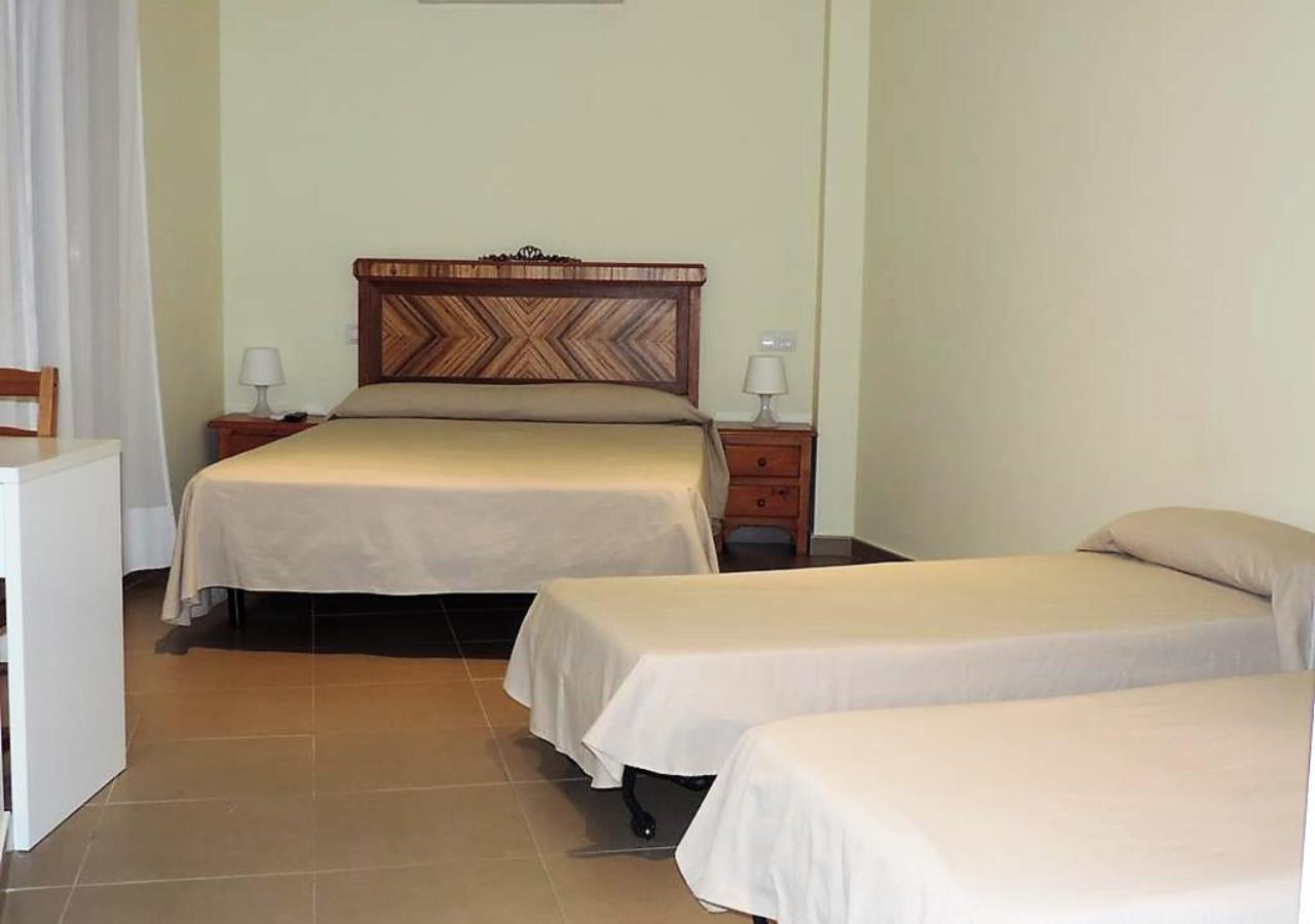 Hostal La Placeta Arbeca Buitenkant foto